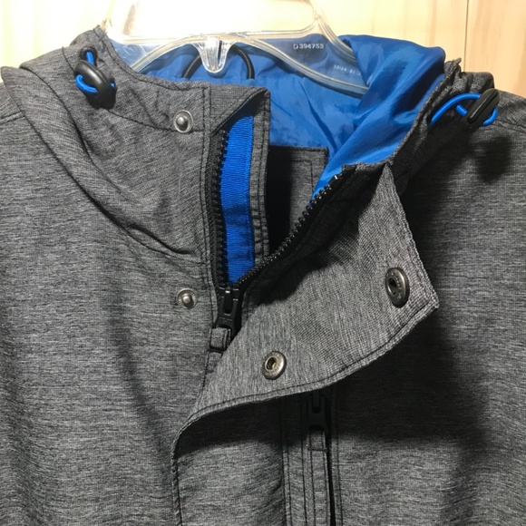 ❄American Eagle Outfitters Light Hooded Jacket-EUC! - Picture 3 of 9